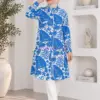 Tunique bleue pour femme à motif feuilles