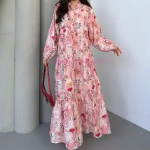 Robe en lys motif rose , made turquie , livraison partout au maroc